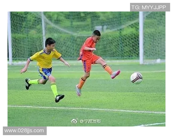 足球大师小白再现绿茵风采引领团队激情共筑荣耀时刻